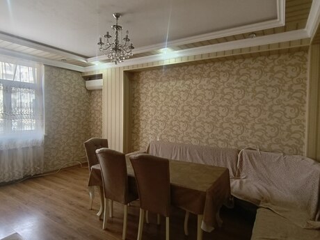 Qurtuluş 93 kompleksində 2 otaqlı yeni tikili mənzil kirayə verilir, 42 m², 300 AZN/ay, şəkil 2 / 8