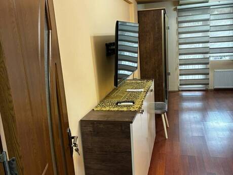 Koroğluda 1 otaqlı köhnə tikili mənzil kirayə verilir, 50 m², 660 AZN/ay, şəkil 3 / 10