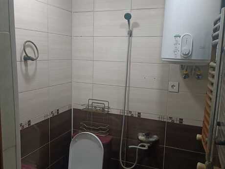 Qurtuluş 93 kompleksində 2 otaqlı yeni tikili mənzil kirayə verilir, 50 m², 350 AZN/ay, şəkil 5 / 5