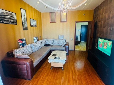 20 Yanvarda 3 otaqlı yeni tikili mənzil kirayə verilir, 85 m², 850 AZN/ay, şəkil 2 / 12