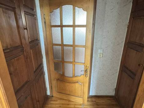 5-ci mikrorayonda 2 otaqlı köhnə tikili mənzil satılır, 55 m², 139 000 AZN, şəkil 4 / 12