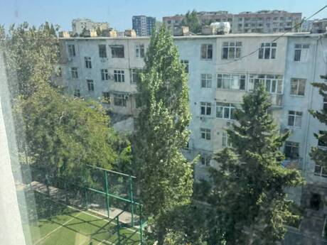 5-ci mikrorayonda 2 otaqlı köhnə tikili mənzil satılır, 55 m², 139 000 AZN, şəkil 2 / 12