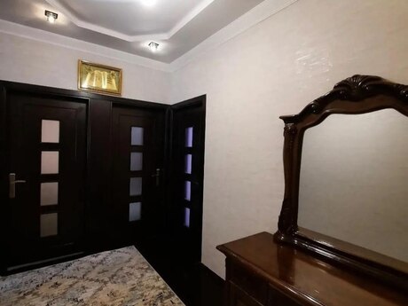 Yeni Günəşlidə 3 otaqlı köhnə tikili mənzil satılır, 73 m², 170 000 AZN, şəkil 3 / 9