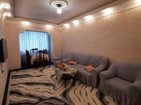 Yeni Günəşlidə 3 otaqlı köhnə tikili mənzil satılır, 73 m², 170 000 AZN, şəkil 2 / 9