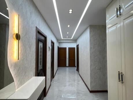 Əhmədlidə 5 otaqlı köhnə tikili mənzil satılır, 120 m², 273 000 AZN, şəkil 2 / 12