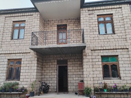 6 otaqlı ev, 700 m², Ramana, 350 000 AZN