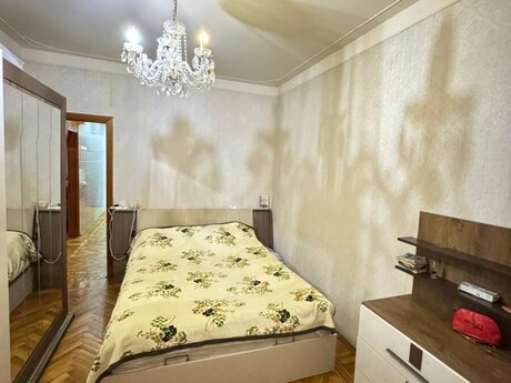 Azadlıq Prospektidə 5 otaqlı köhnə tikili mənzil satılır, 125 m², 275 000 AZN, şəkil 4 / 12
