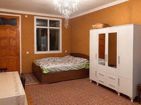 3 otaq · 130 m²