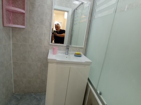 28 Mayda 2 otaqlı köhnə tikili mənzil kirayə verilir, 55 m², 900 AZN/ay, şəkil 3 / 12