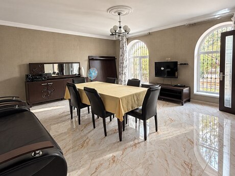 4 otaq · 255 m² · 1/1 mərtəbə, Novxanı