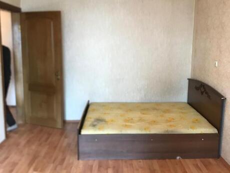 Продаётся 2-комнатная квартира в старом фонде, 9-cu mikrorayon, 65 м², 185 000 AZN, фото 3 / 12