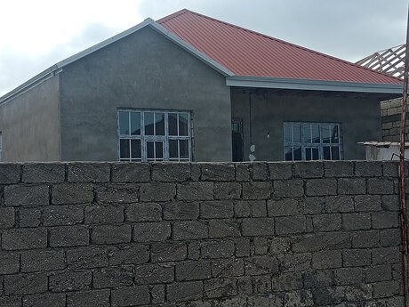4 otaq · 140 m²