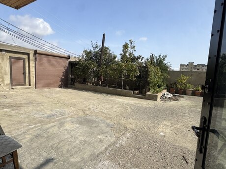 4 otaq · 135 m²