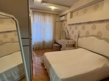 3-комн. · 100 m²
