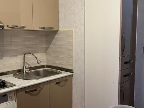 Abşeronda 1 otaqlı yeni tikili mənzil kirayə verilir, 42 m², 450 AZN/ay, şəkil 5 / 12