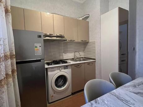 Abşeronda 1 otaqlı yeni tikili mənzil kirayə verilir, 42 m², 450 AZN/ay, şəkil 3 / 12