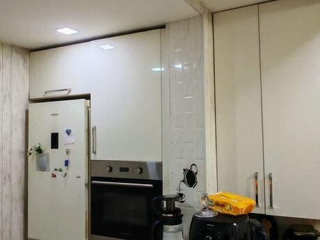 Продаётся 3-комнатная квартира в старом фонде, Memar Əcəmi, 45 м², 153 000 AZN, фото 2 / 12
