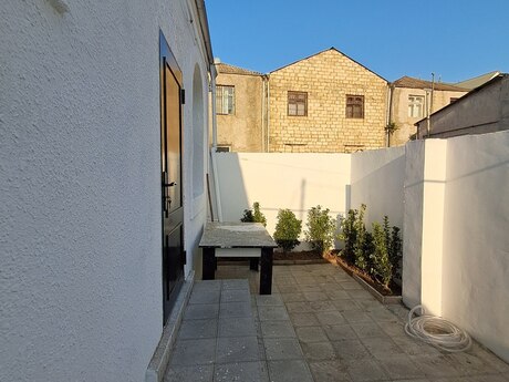 İnşaatçılarda 3 otaqlı həyət evi satılır, 75 m², 121 000 AZN, şəkil 2 / 12