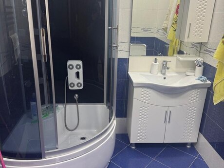 Neftçilərdə 2 otaqlı yeni tikili mənzil kirayə verilir, 55 m², 700 AZN/ay, şəkil 4 / 4