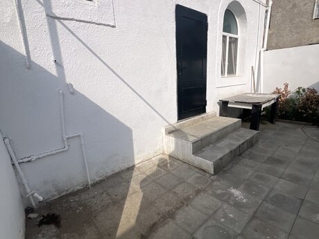 3 otaq · 70 m²