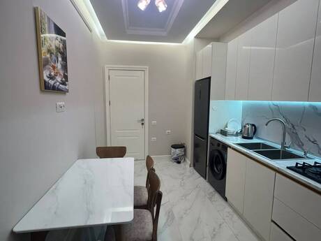3-room new-build apartment for rent in City Garden, 90 m², 1 300 AZN/mo, photo 5 / 12