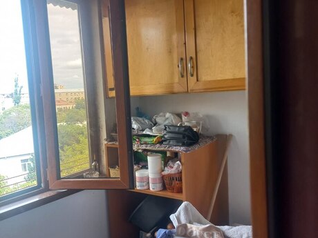 Neftçilərdə 2 otaqlı köhnə tikili mənzil satılır, 49 m², 138 000 AZN, şəkil 3 / 10