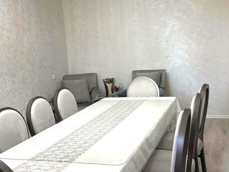 Qaraçuxurda 4 otaqlı köhnə tikili mənzil satılır, 100 m², 167 000 AZN, şəkil 2 / 8