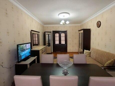 3-room old-build apartment for rent in Xalqlar Dostluğu, 90 m², 700 AZN/mo, photo 2 / 12