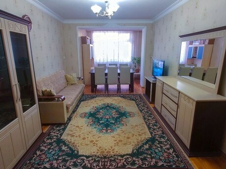 3 otaqlı mənzil, 90 m², Xalqlar Dostluğu, 700 AZN