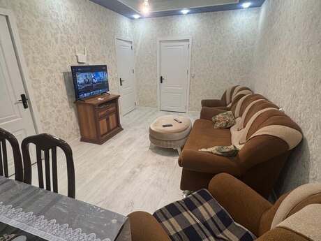 Azadlıq Prospektidə 3 otaqlı köhnə tikili mənzil satılır, 70 m², 165 000 AZN, şəkil 2 / 11
