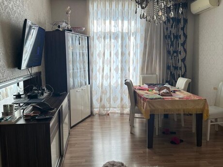 3 otaq · 80 m² · 3/3 mərtəbə, Bayıl