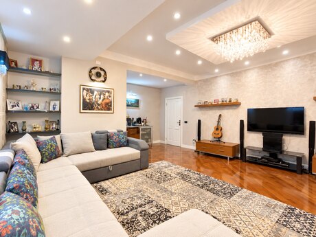28 Mayda 3 otaqlı yeni tikili mənzil satılır, 160 m², 650 000 AZN, şəkil 4 / 12