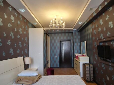 Yasamalda 3 otaqlı yeni tikili mənzil satılır, 130 m², 365 000 AZN, şəkil 5 / 12