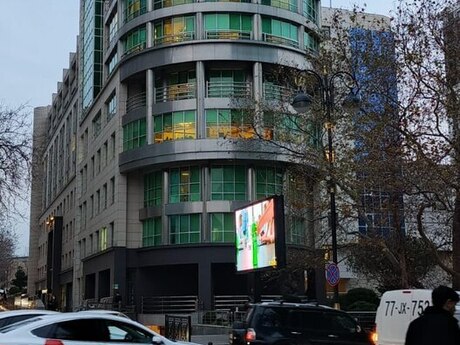 28 Mayda 2 otaqlı yeni tikili mənzil kirayə verilir, 80 m², 850 AZN/ay, şəkil 2 / 12
