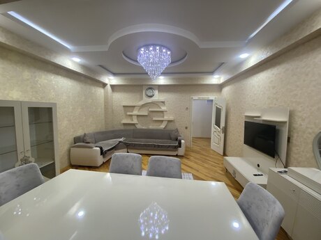 Abşeronda 4 otaqlı yeni tikili mənzil kirayə verilir, 140 m², 750 AZN/ay, şəkil 2 / 12