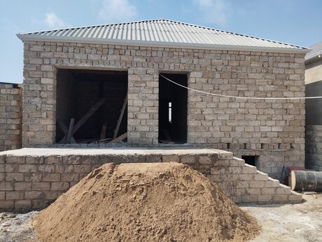 3 otaq · 90 m²