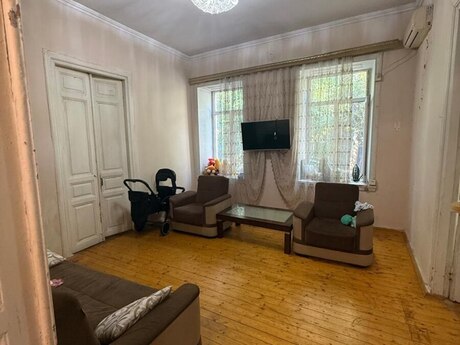 İçəri Şəhərdə 4 otaqlı köhnə tikili mənzil satılır, 90 m², 205 000 AZN, şəkil 4 / 10