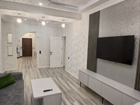 Сдаётся 3-комнатная квартира в старом фонде, Bakıxanov, 92 м², 700 AZN/мес, фото 2 / 12