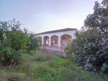 Maştağada 4 otaqlı həyət evi satılır, 140 m², 85 000 AZN, şəkil 2 / 9
