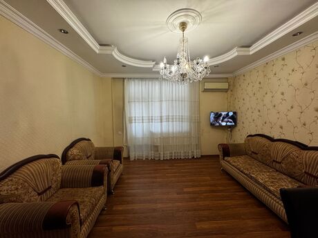 2-комнатная квартира, 63 м², Qurtuluş 93, 87 500 AZN