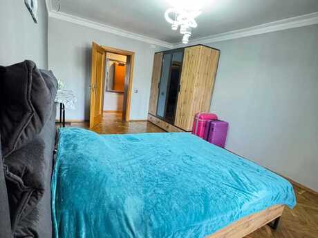 Avtovağzalda 2 otaqlı köhnə tikili mənzil satılır, 71 m², 158 000 AZN, şəkil 4 / 10