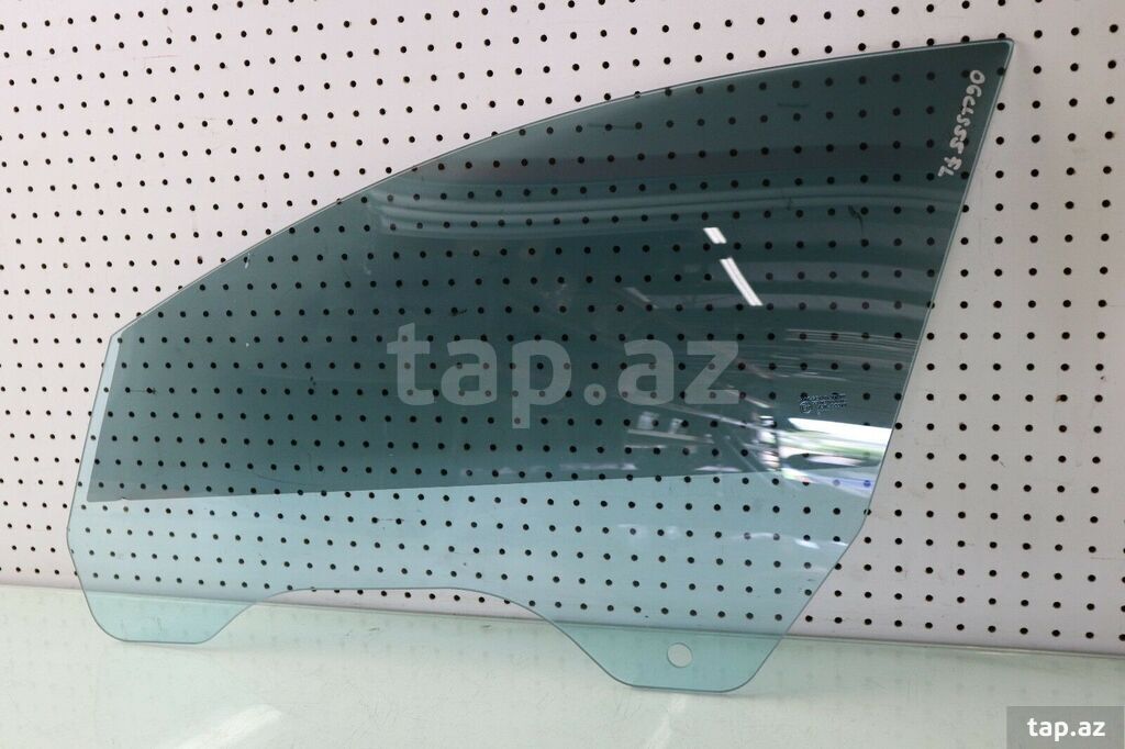 "Mercedes W219 cls" qapı şüşələri