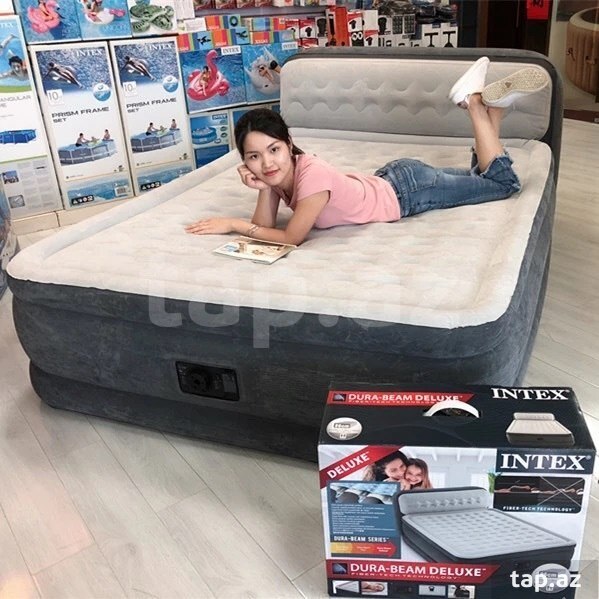 Intex ultra plush. Двуспальная надувная кровать Ultra Plush Headboard 152х236х46х86см, Intex - 64448. 64448 Надувная кровать Ultra Plush, 152 х 236 х 46 см, с встроенным насосом 220-240v. Надувная кровать Интекс 64448. Двуспальная надувная кровать 152х236х86см "Ultra Plush Headboard" со спинкой.