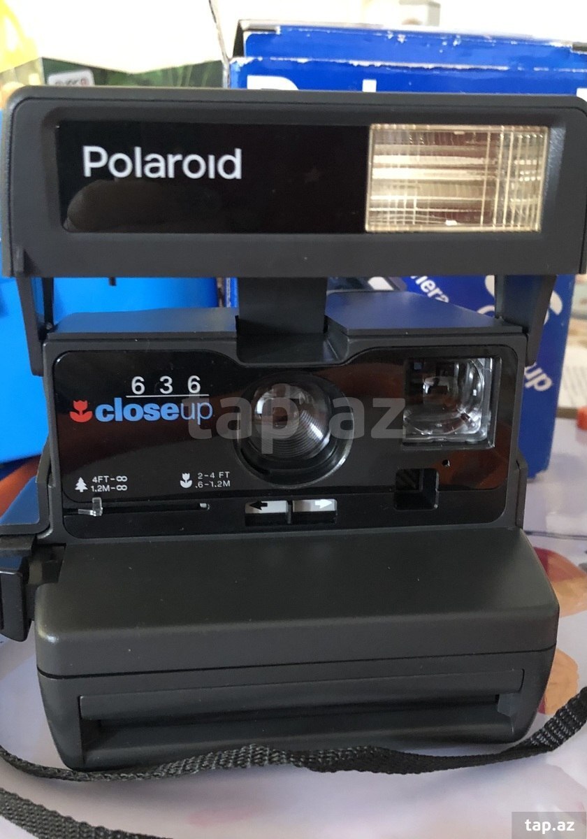 Fotoaparat "Polaroid 636"