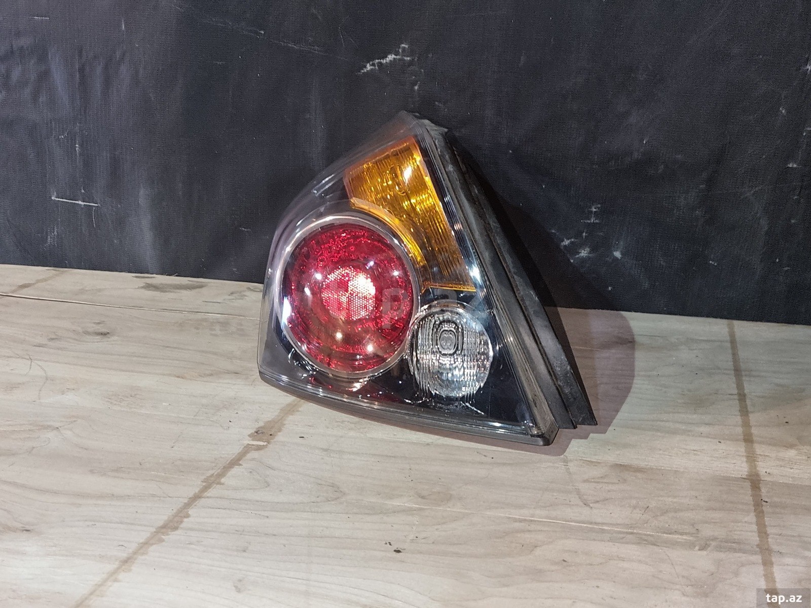 "Nissan Altima 2008-2012" stop işığı (3)