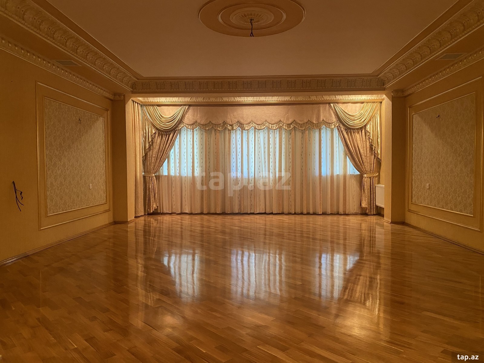 4-otaqlı yeni tikili, Azadlıq pr., 250 m²