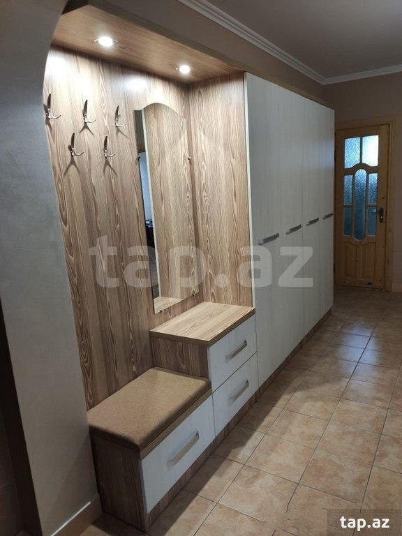 Dəhliz dolabı (2)