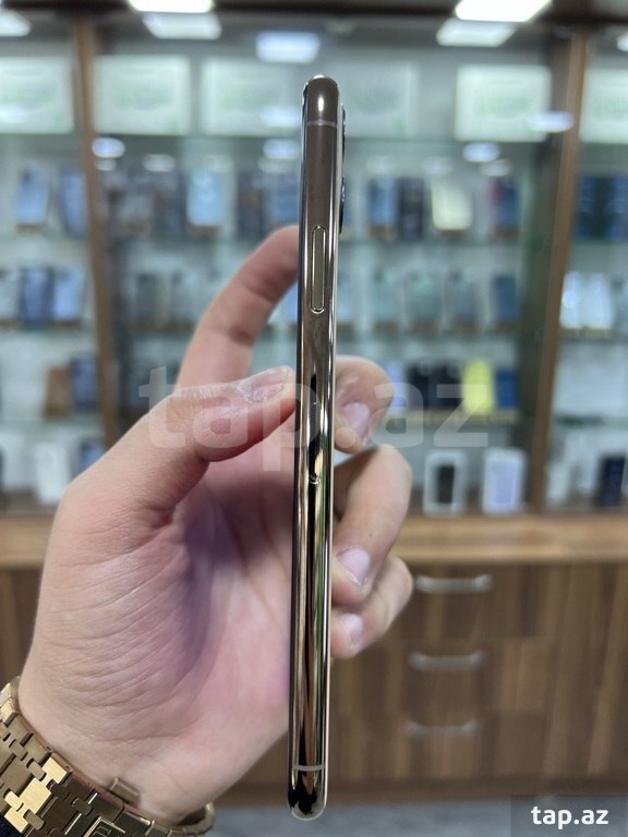 Apple iPhone 11 Pro Max Gold 256GB/4GB (4)