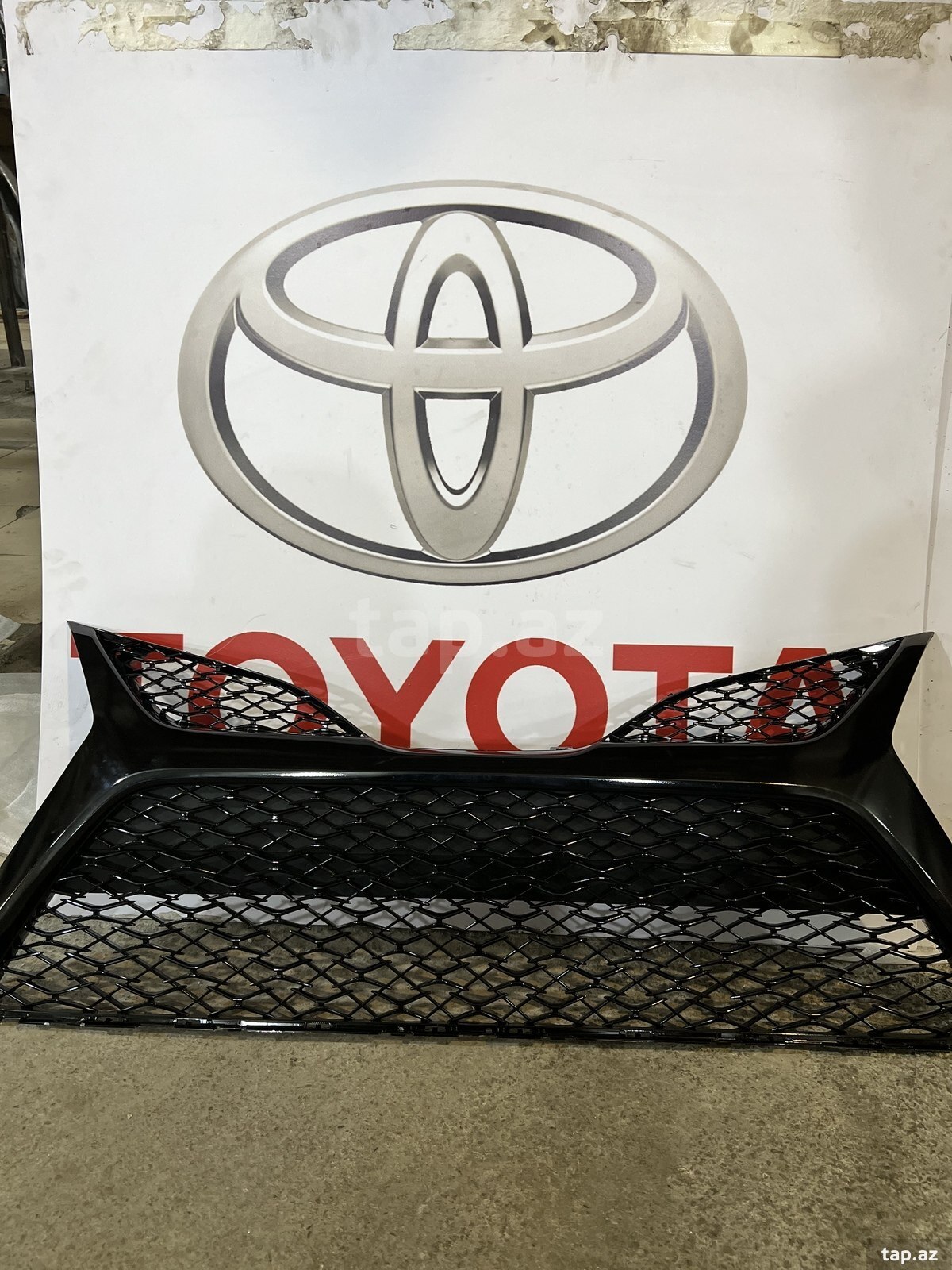 "Toyota Camry" radiator barmaqlığı