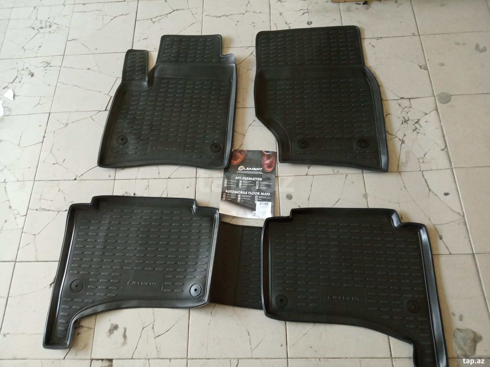 "Volkswagen Touareg 2002/2010" ayaqaltı rezini 